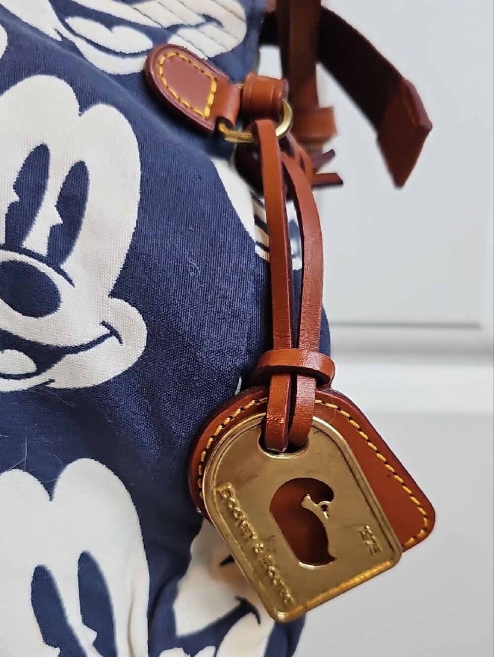 NWT Rare 2010 Disney Parks x Dooney & Bourke "Classic Mickey Faces" Satchel Bag - Picture 6 of 11